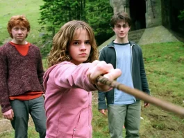 Harry Potter and the Prisoner of Azkaban (2004) starring Daniel Radcliffe, Rupert Grint, Emma Watson, Warner Bros. - Filmdb.co.uk